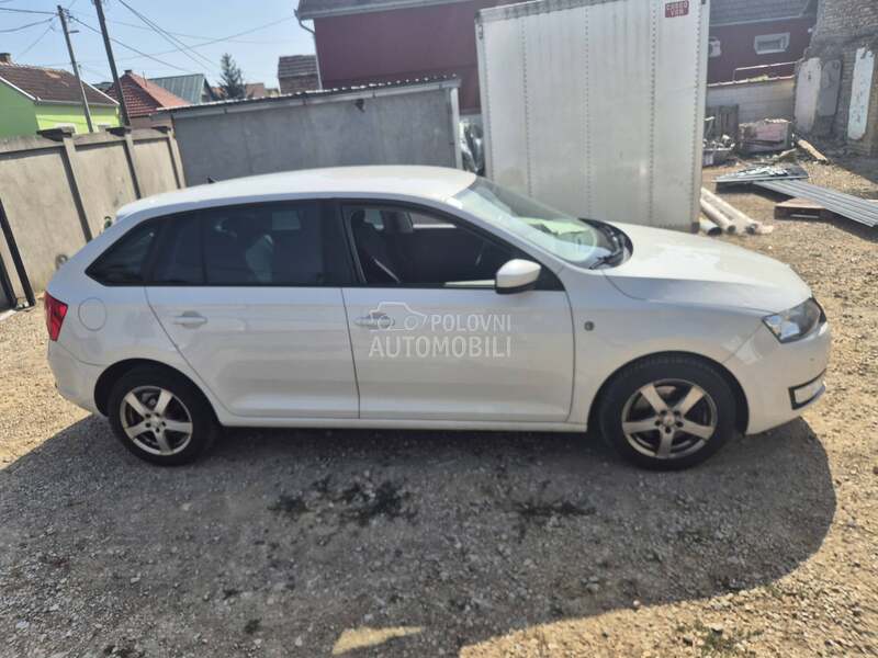 Škoda Rapid 2014. god. -  kompletan auto u delovima