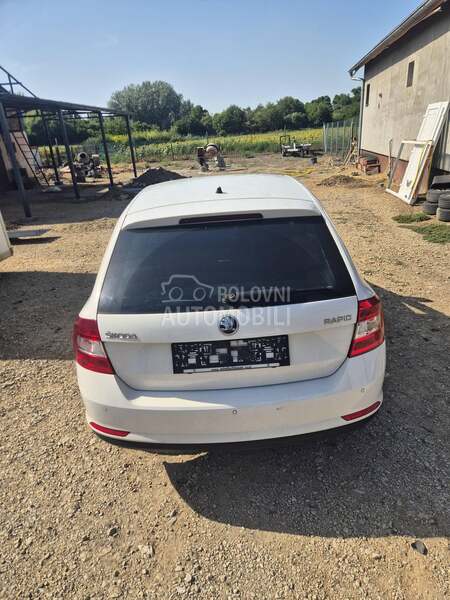 Škoda Rapid 2014. god. -  kompletan auto u delovima