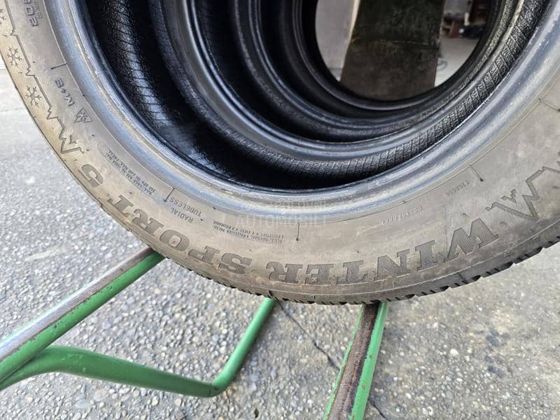 Dunlop 205/60 R16 Zimska