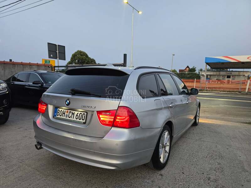 BMW 320 