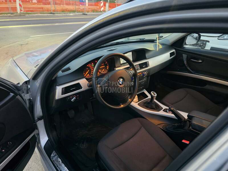 BMW 320 