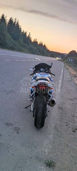 Suzuki 600 k2
