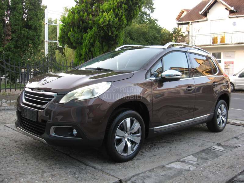 Peugeot 2008 1.2 ALLURE