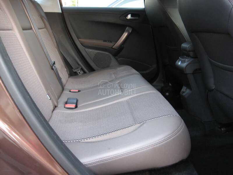 Peugeot 2008 1.2 ALLURE