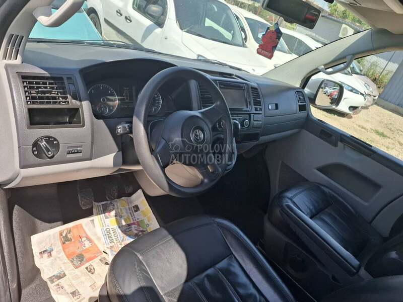 Volkswagen Transporter T5 2.0 TDI 5 mesta