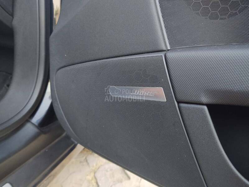 Audi TT 2.0 TFSI  o.p.i.s..