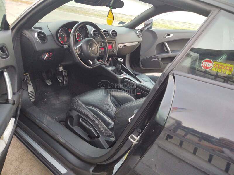 Audi TT 2.0 TFSI  o.p.i.s..