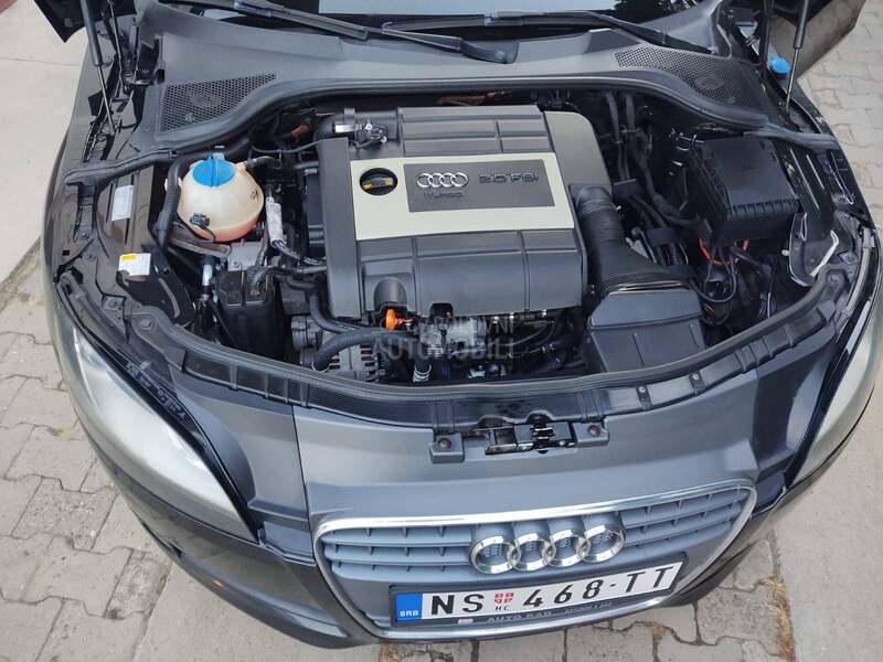 Audi TT 2.0 TFSI  o.p.i.s..