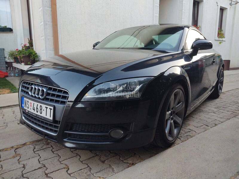 Audi TT 2.0 TFSI  o.p.i.s..
