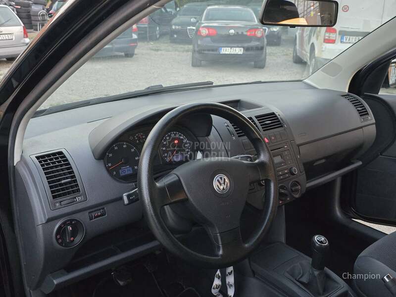 Volkswagen Polo 1.6 COMFORTLINE
