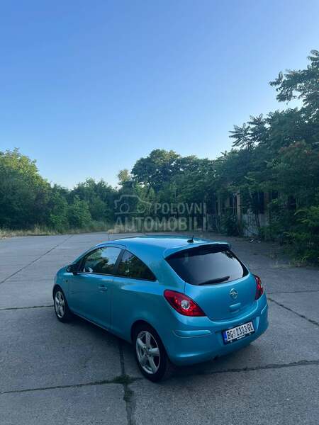 Opel Corsa D 1.4 Sport