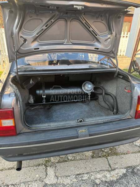 Opel Vectra A 
