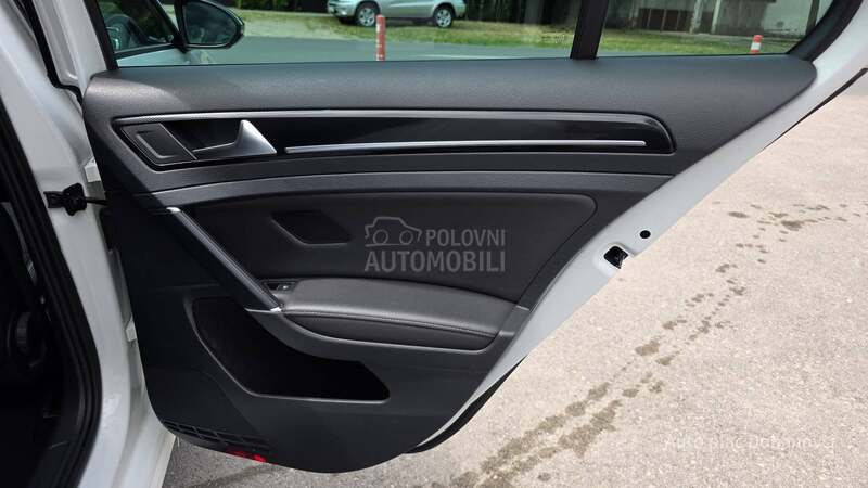 Volkswagen Golf 7 1.4 TGI HI-LINE DSG