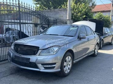 Mercedes Benz C 220 2012. god. -  kompletan auto u delovima