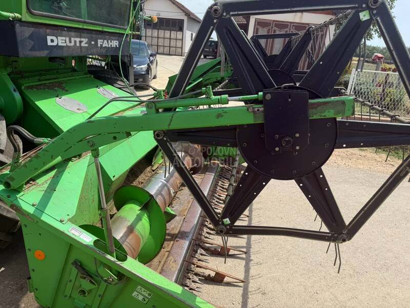 Deutz-Fahr M 1080 kabina