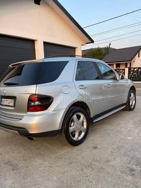 Mercedes Benz ML 320 