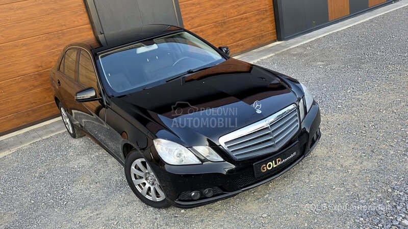 Mercedes Benz E 200 2.1 AUT ELEGANCE
