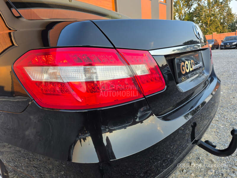 Mercedes Benz E 200 2.1 AUT ELEGANCE