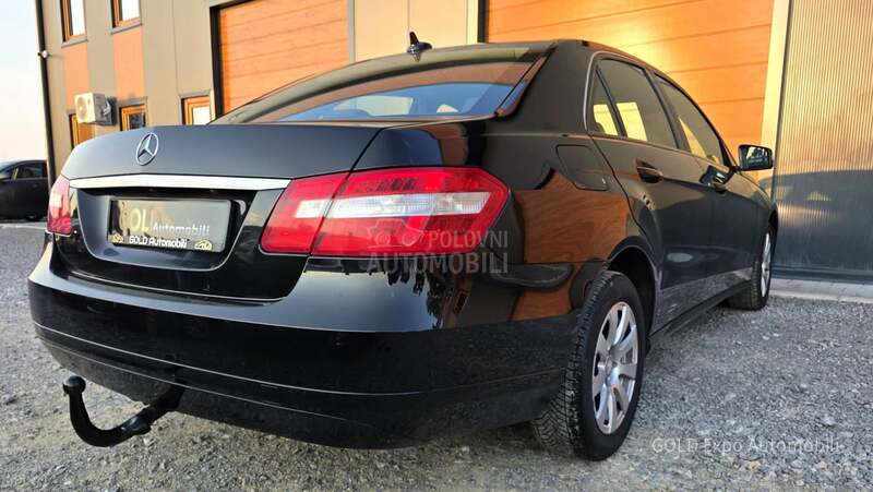 Mercedes Benz E 200 2.1 AUT ELEGANCE