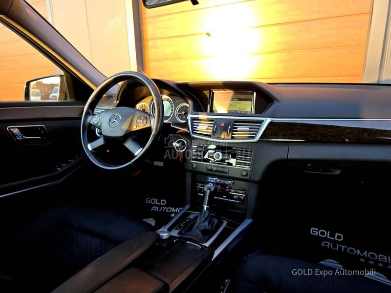Mercedes Benz E 200 2.1 AUT ELEGANCE