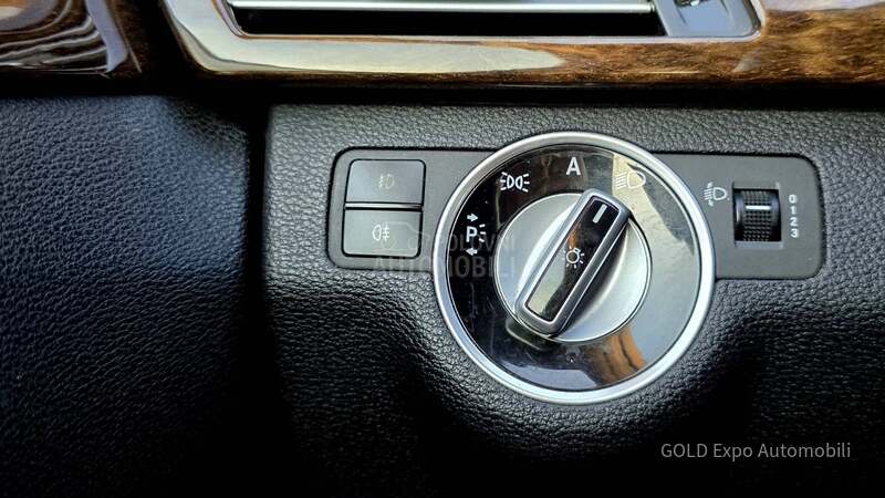 Mercedes Benz E 200 2.1 AUT ELEGANCE