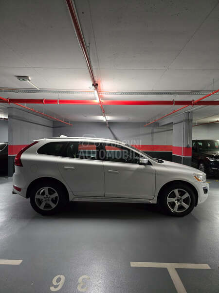 Volvo XC60 2.4 D5 AWD R-Design