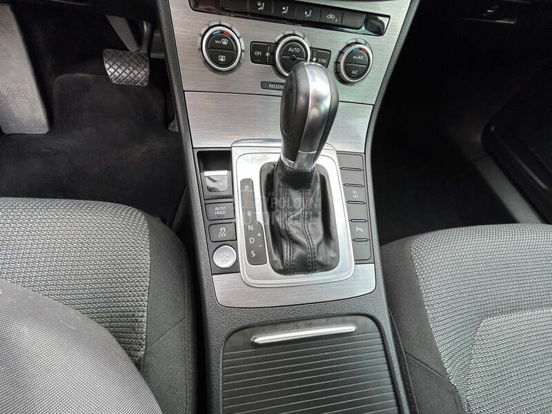 Volkswagen Passat B7 2.0 TDI DSG