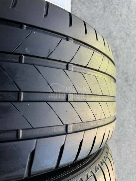 Bridgestone 255/45 R19 Letnja