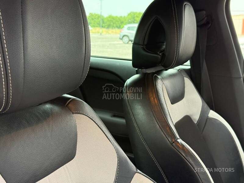 Citroen DS4 1.6HDI SoCHICK/NAV