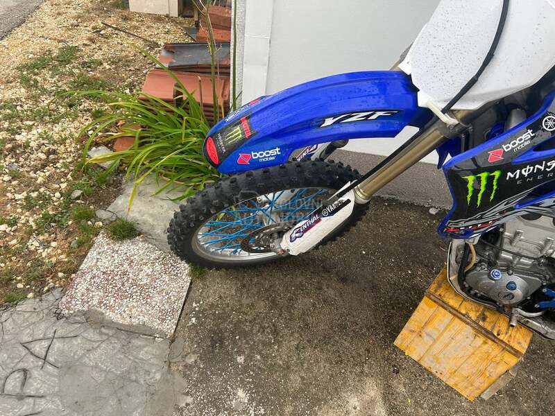 Yamaha YZ 450f Hitno
