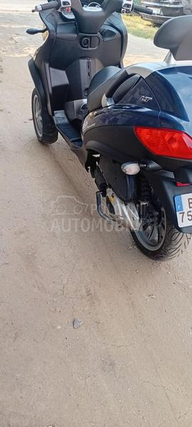 Piaggio mp3 b kategorija AKCIJA