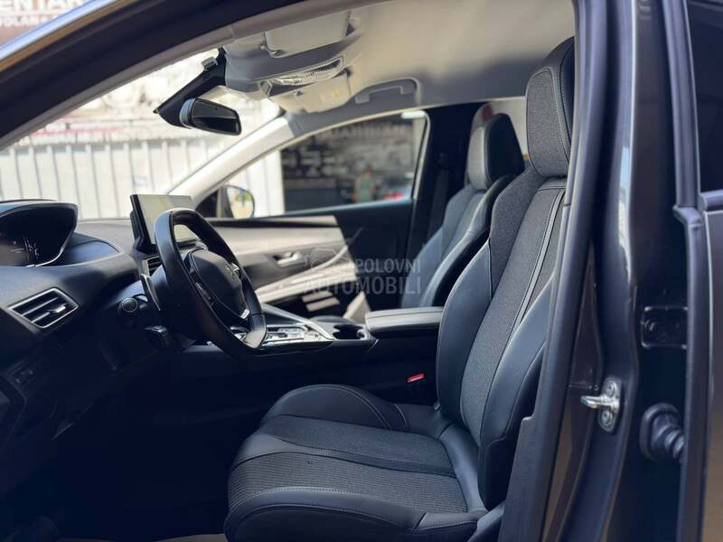 Peugeot 3008 1.5D/ALLURE/KAMERA