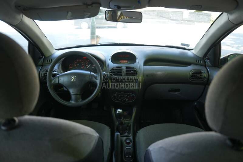 Peugeot 206 sedan