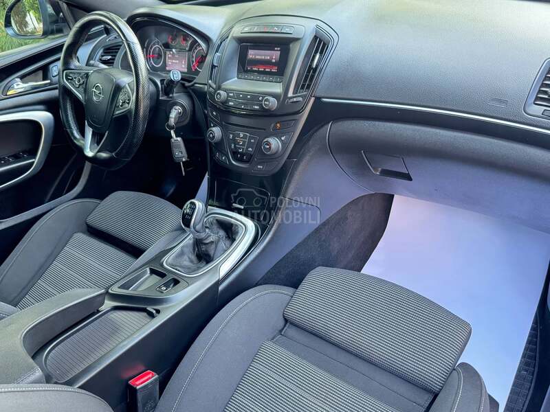 Opel Insignia OPC LINE/LED/BRAON