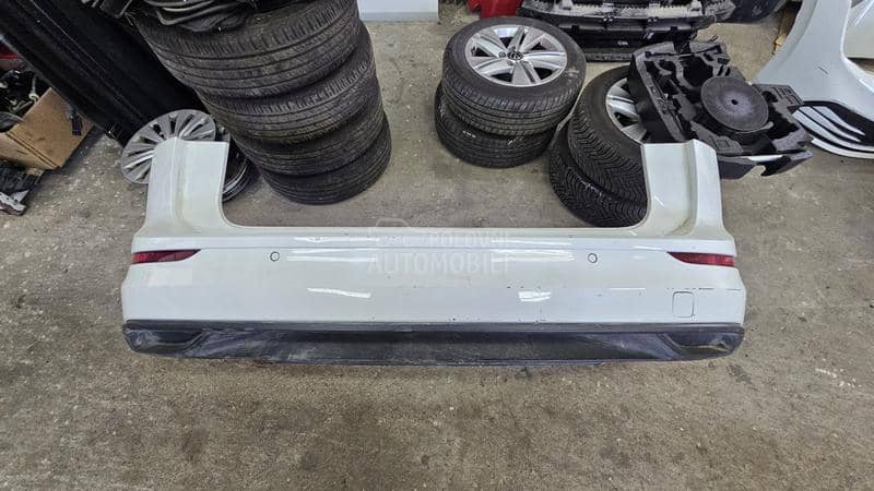 Zadnji branik golf 8