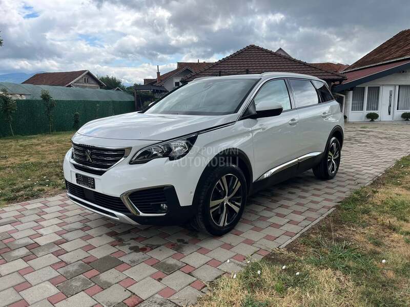 Peugeot 5008 1.2 ALLURE 130