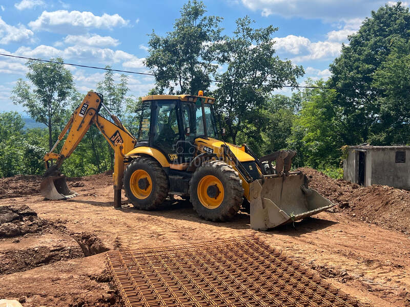 JCB 4CX