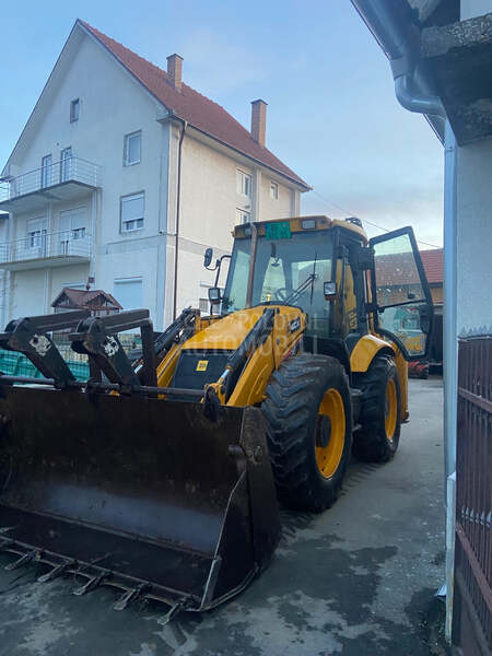 JCB 4CX
