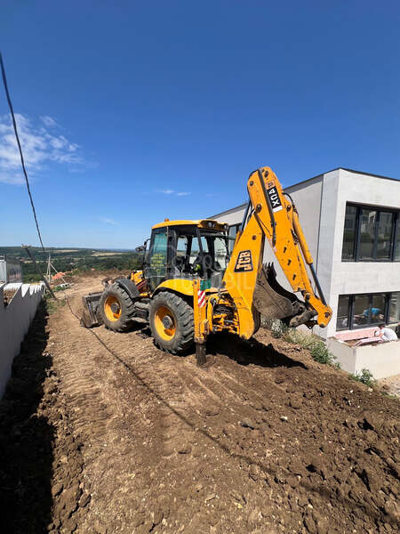 JCB 4CX