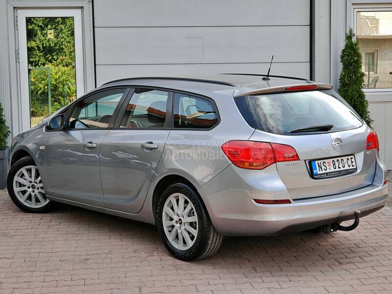 Opel Astra J 1.7 CDTI / REGIS