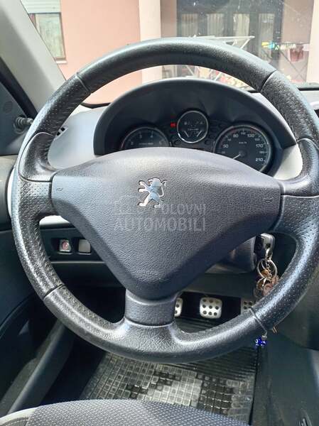 Peugeot 206 plus 1.1