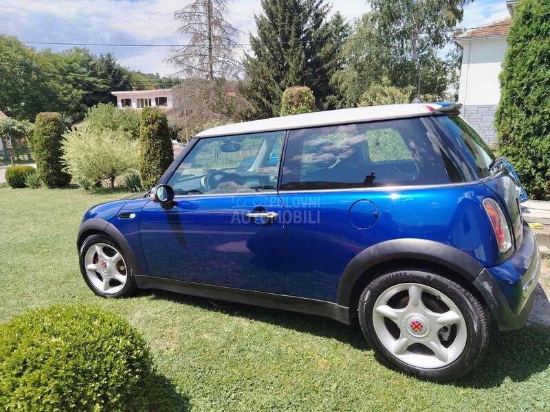 MINI Cooper 