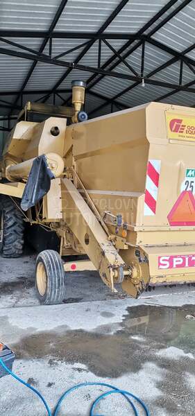 New Holland 8030