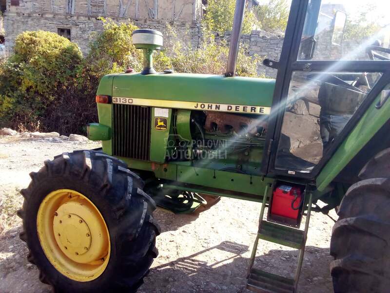 John Deere 3130