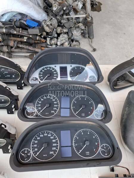 Mercedes Benz A Klasa -  kompletan auto u delovima
