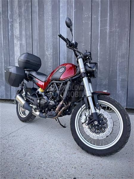 Benelli Leoncino 500 Trail