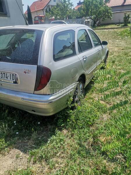 Lancia Lybra 