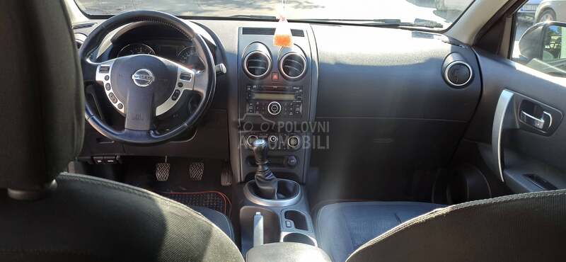 Nissan Qashqai + 2 