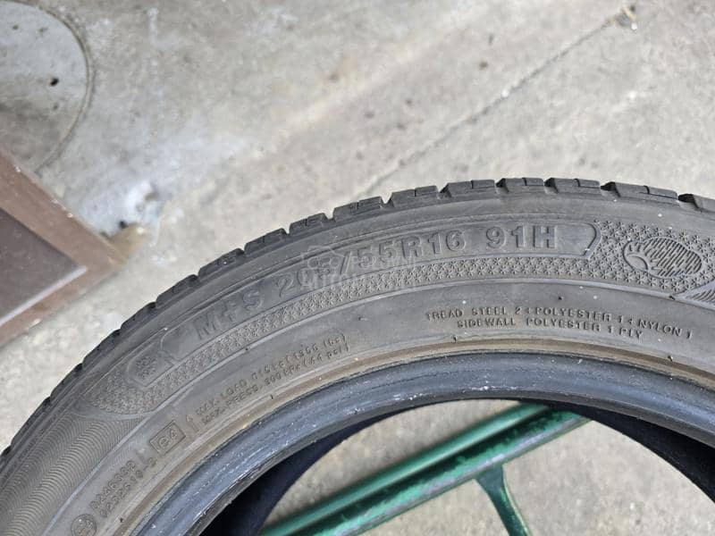 Kumho 205/55 R16 Zimska