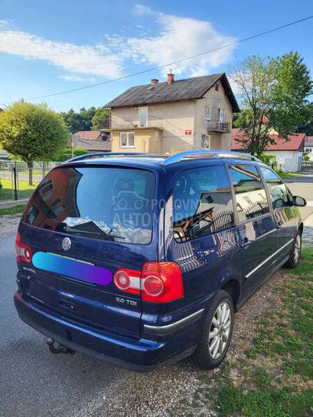 Volkswagen Sharan 2.0TDI -  kompletan auto u delovima